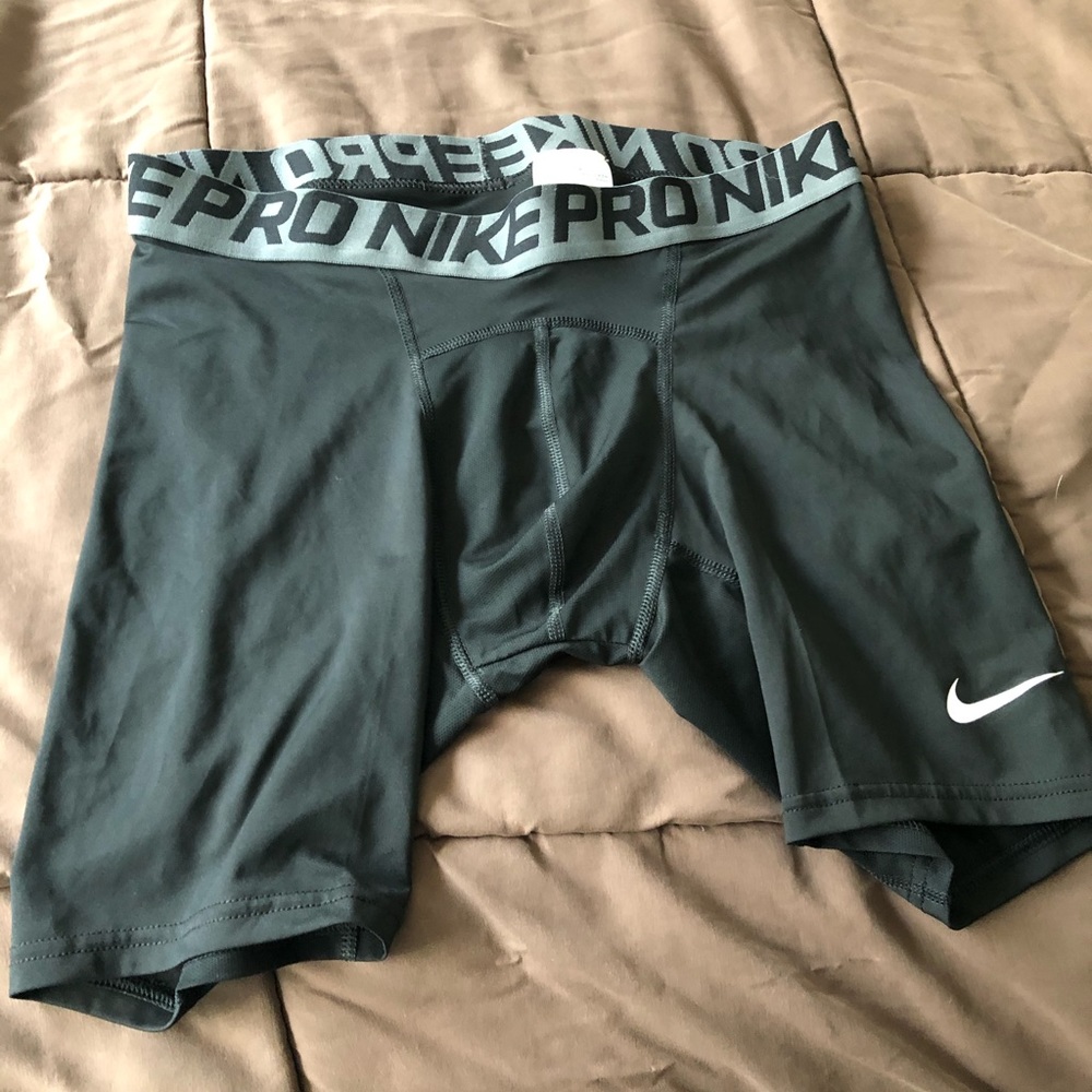 Nike Pro Black Compression Shorts Large